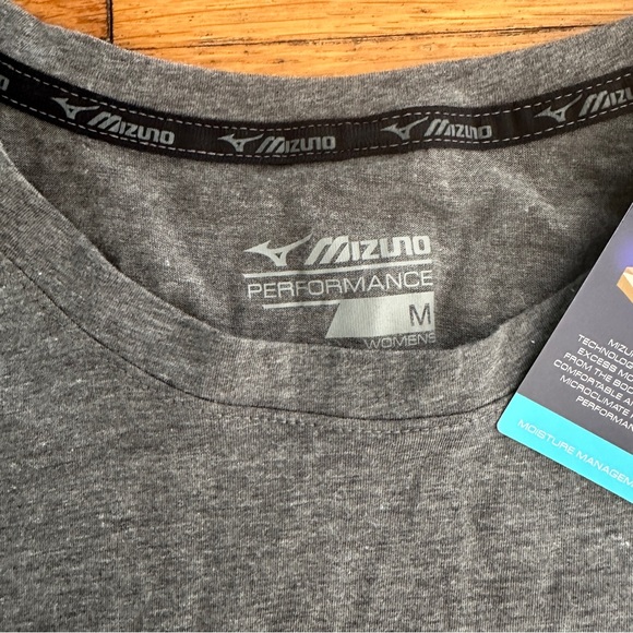 Mizuno Woman’s Tee - Picture 2 of 6